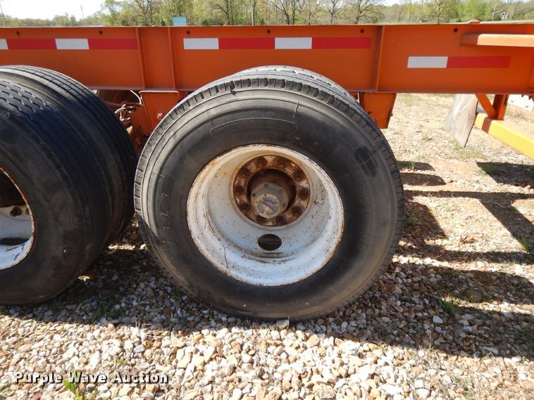 image for item DE5631 2001 Stoughton CCGN-48T flatbed trailer