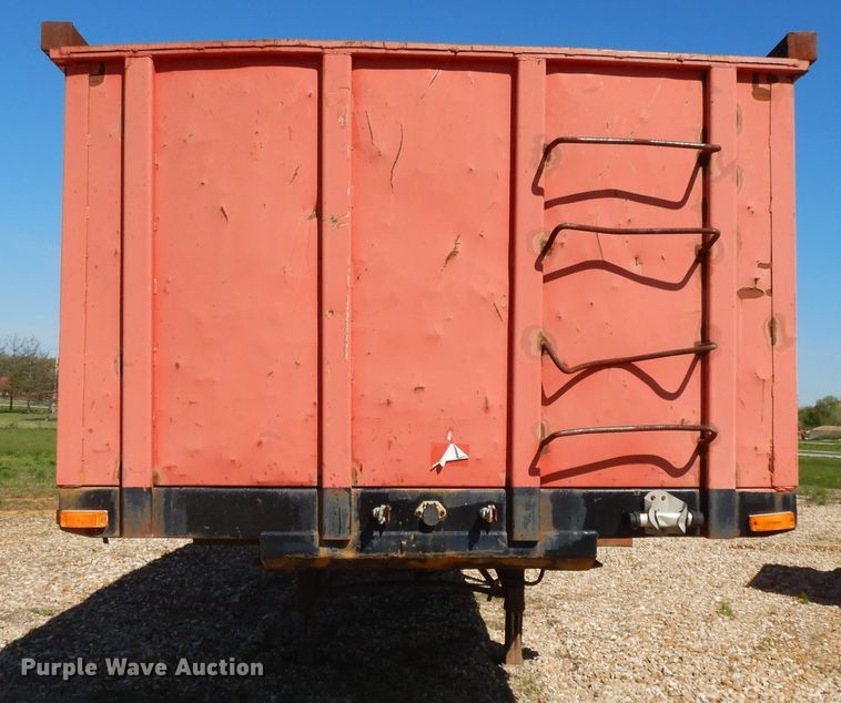 image for item DE5632 2000 Transcraft TL2000W2 scrap trailer