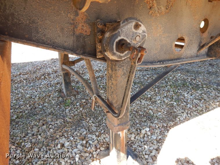 image for item DE5632 2000 Transcraft TL2000W2 scrap trailer