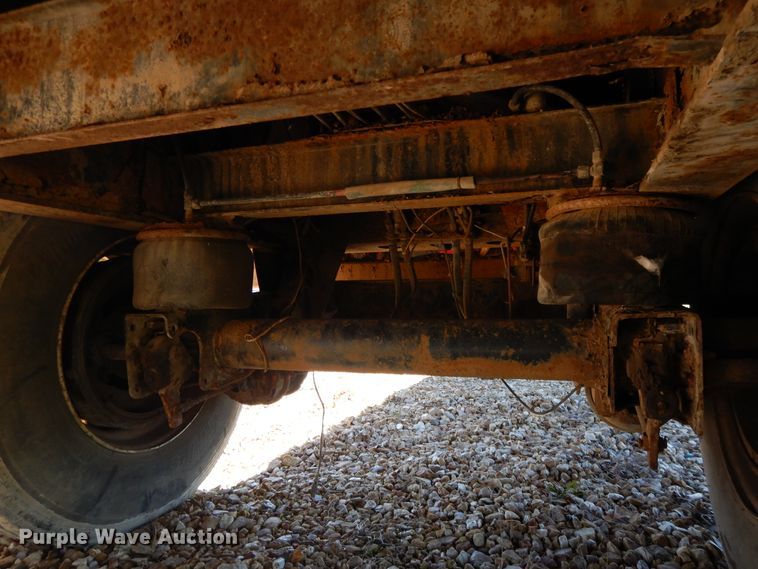 image for item DE5632 2000 Transcraft TL2000W2 scrap trailer