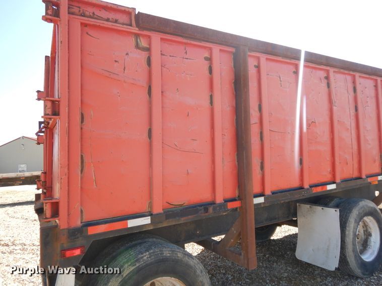 image for item DE5632 2000 Transcraft TL2000W2 scrap trailer