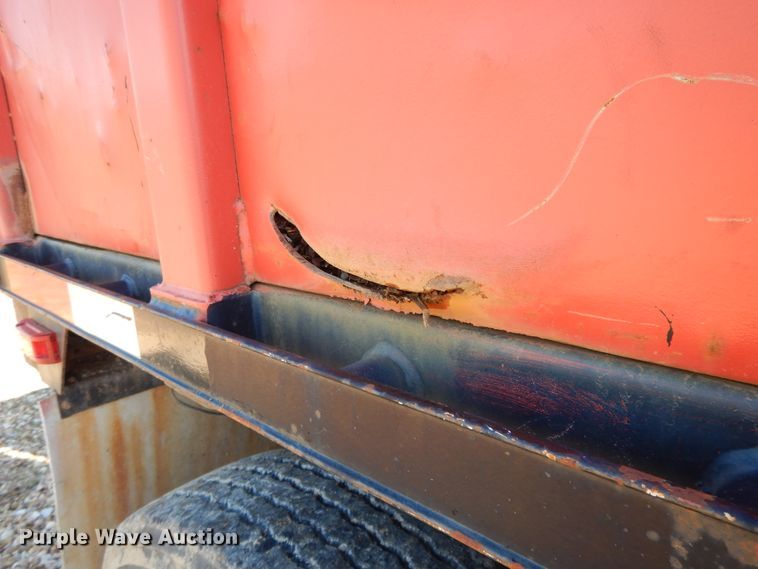 image for item DE5632 2000 Transcraft TL2000W2 scrap trailer