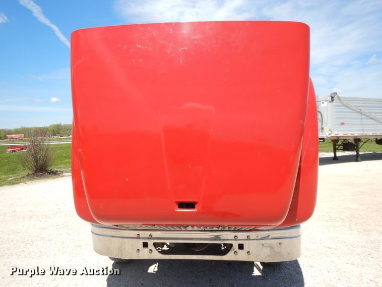 image for item DE5634 1995 International 9200 semi truck