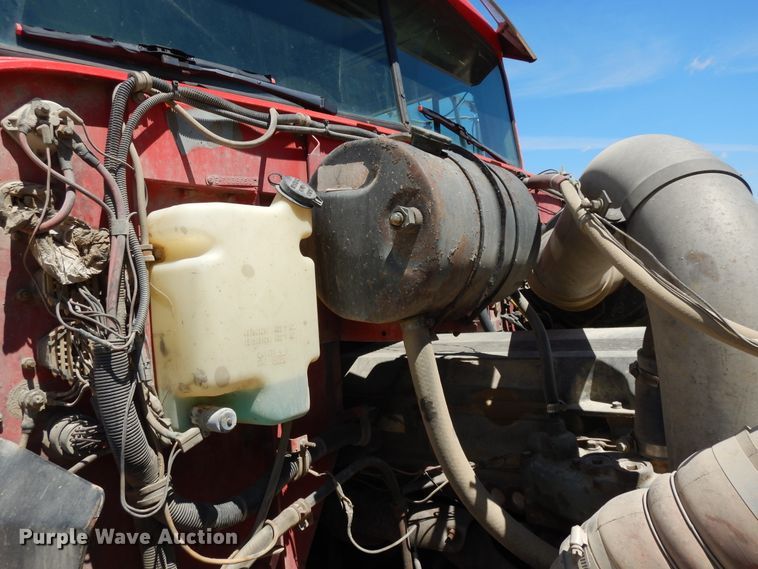 image for item DE5634 1995 International 9200 semi truck