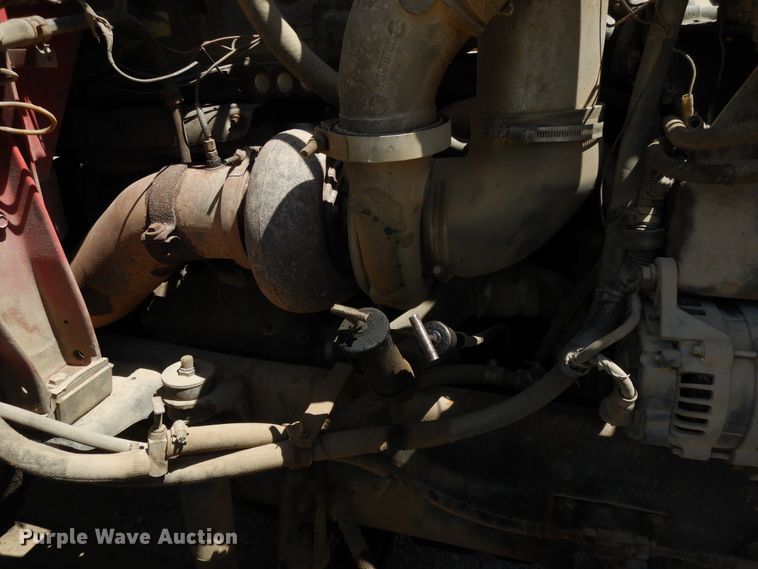 image for item DE5634 1995 International 9200 semi truck