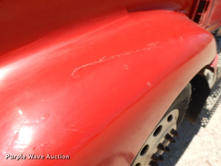 image for item DE5634 1995 International 9200 semi truck