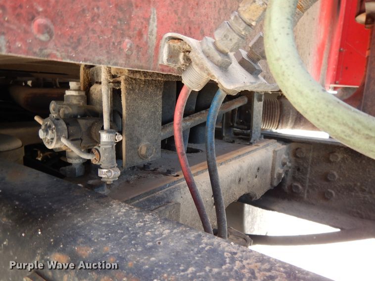 image for item DE5634 1995 International 9200 semi truck