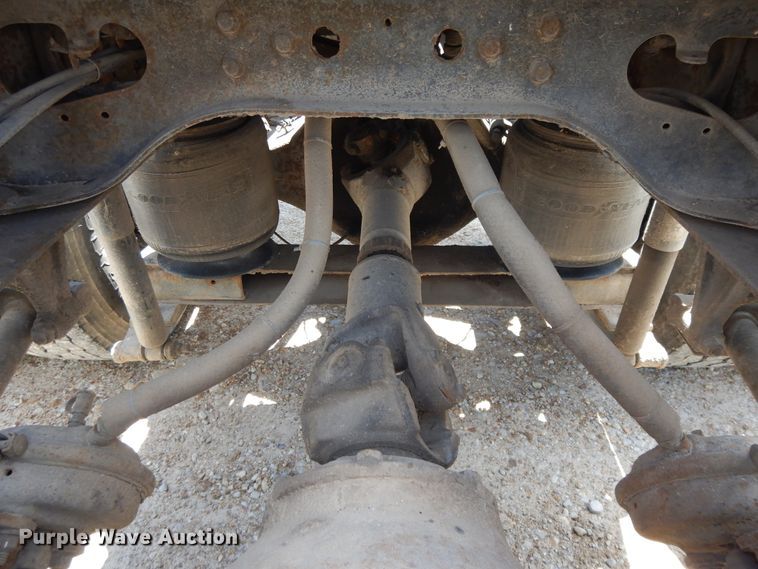 image for item DE5634 1995 International 9200 semi truck