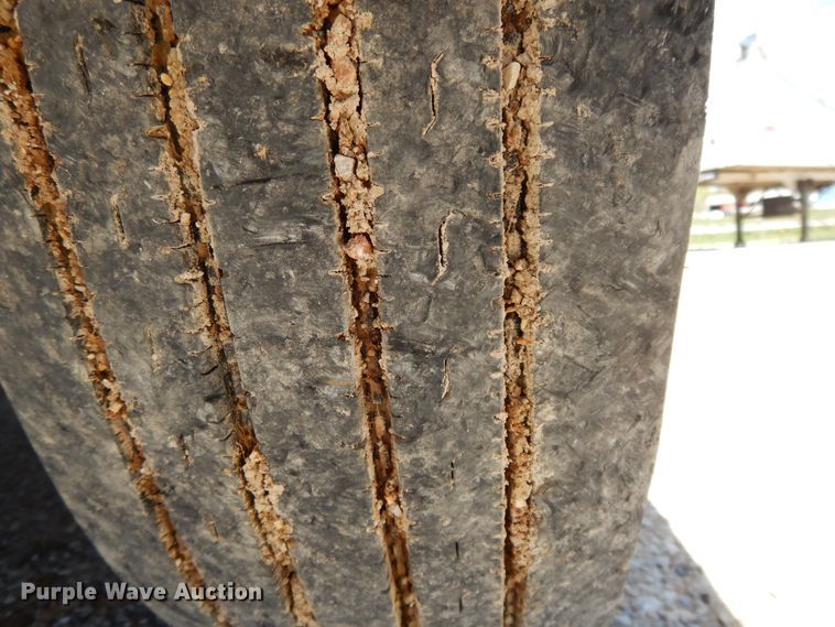 image for item DE5634 1995 International 9200 semi truck