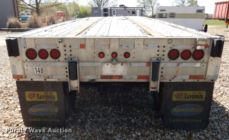 image for item DE5635 1993 Wilson flatbed trailer