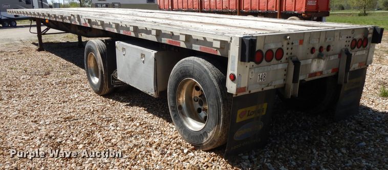 image for item DE5635 1993 Wilson flatbed trailer