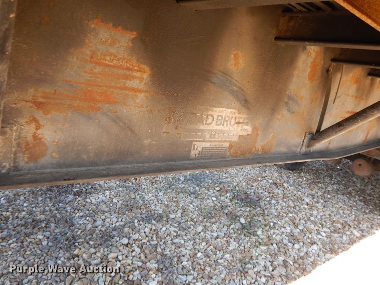 image for item DE5635 1993 Wilson flatbed trailer