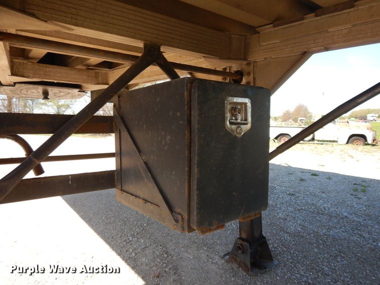 image for item DE5636 2006 Travis 200624FT end dump trailer