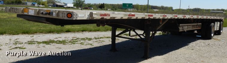 image for item DE5638 2004 Utility flatbed trailer