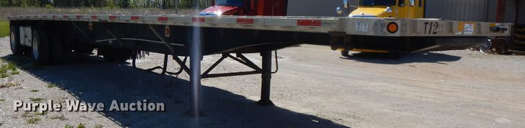 image for item DE5638 2004 Utility flatbed trailer