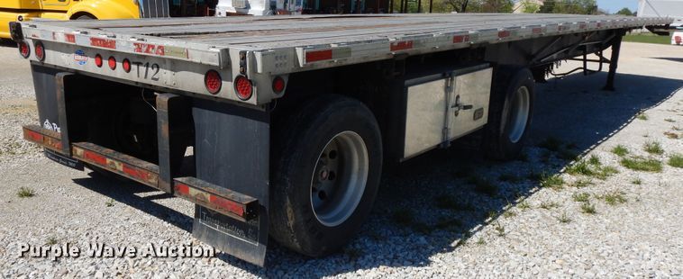 image for item DE5638 2004 Utility flatbed trailer