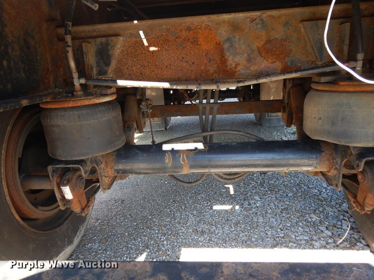 image for item DE5638 2004 Utility flatbed trailer