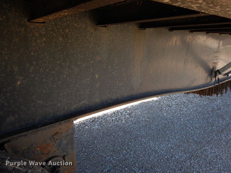 image for item DE5638 2004 Utility flatbed trailer