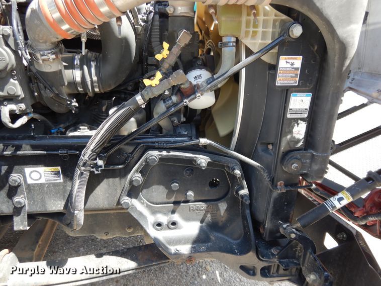 image for item DE5640 2015 Peterbilt 579 semi truck