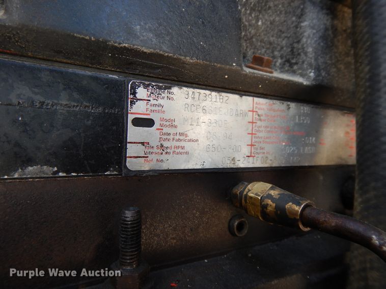 image for item DE5641 1995 Peterbilt 375 semi truck