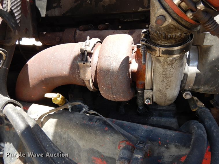 image for item DE5641 1995 Peterbilt 375 semi truck