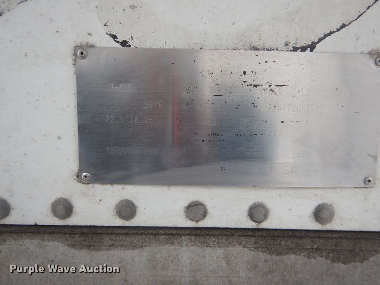 image for item DF3075 2008 Great Dane refrigerated van trailer