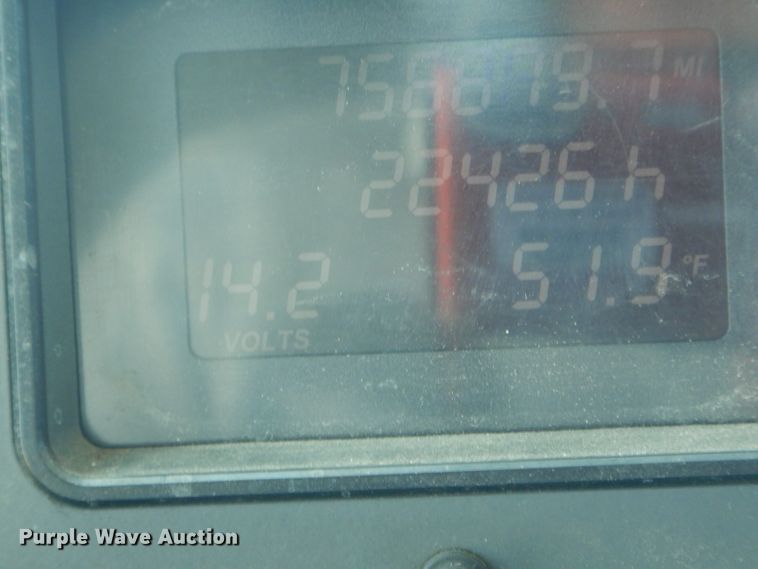 image for item DF3138 2009 Mack CXU612 flatbed truck