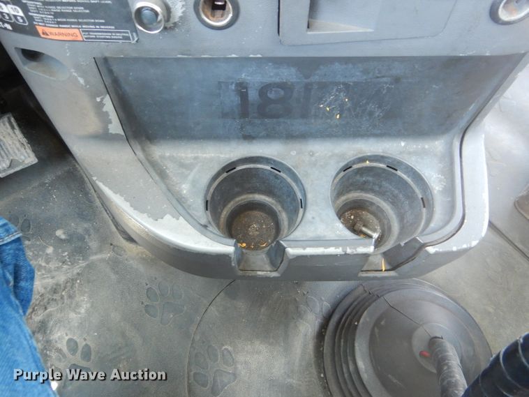 image for item DF3138 2009 Mack CXU612 flatbed truck