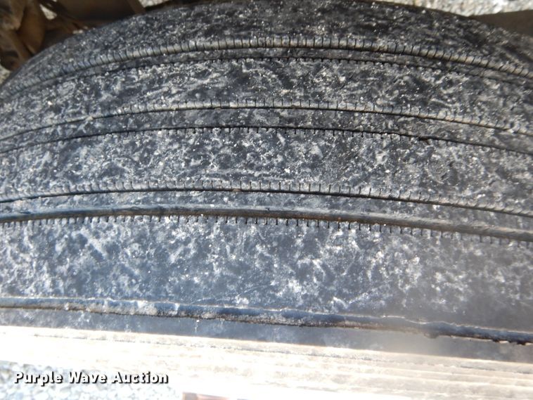 image for item DF3138 2009 Mack CXU612 flatbed truck