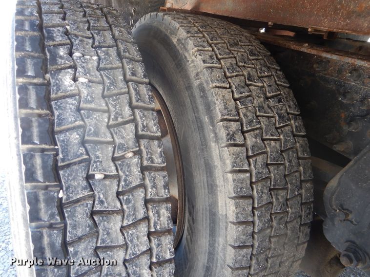 image for item DF3138 2009 Mack CXU612 flatbed truck