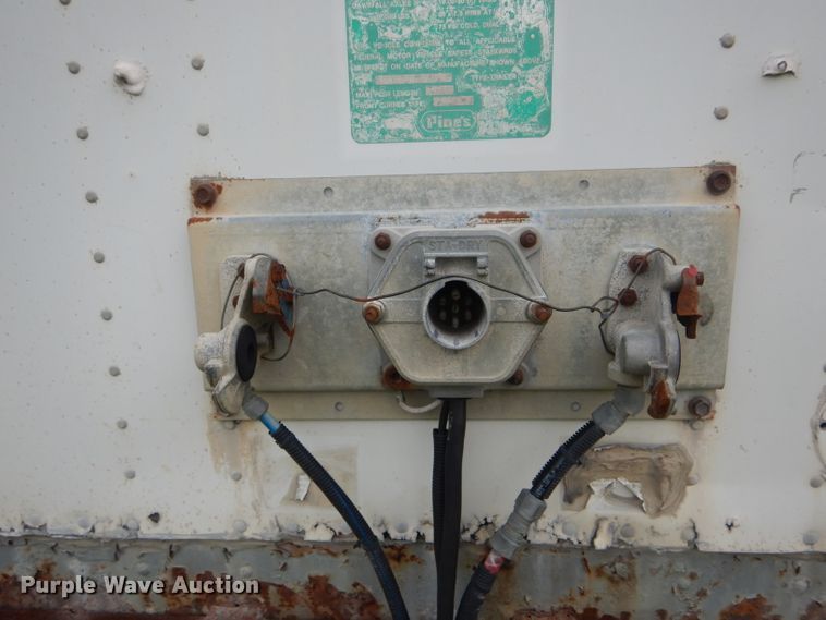 image for item DF3162 1997 Pines dry van trailer