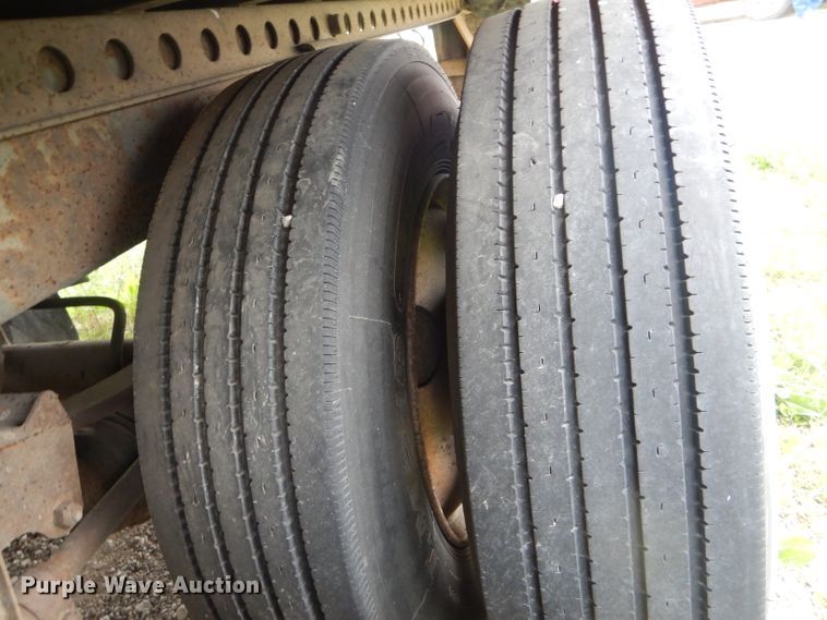 image for item DF3162 1997 Pines dry van trailer