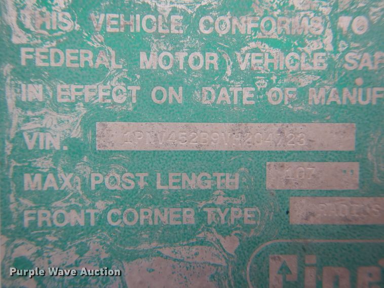 image for item DF3162 1997 Pines dry van trailer