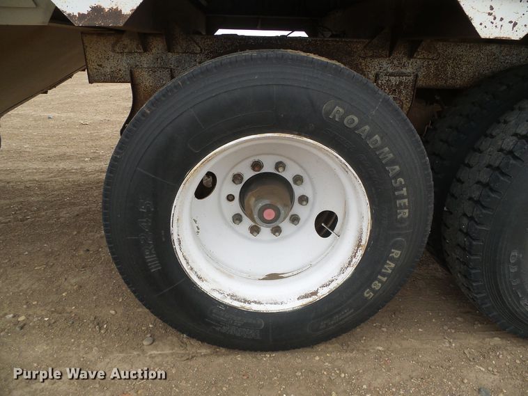 image for item DG0195 1985 Timpte double hopper bottom grain trailer