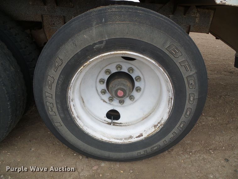 image for item DG0195 1985 Timpte double hopper bottom grain trailer