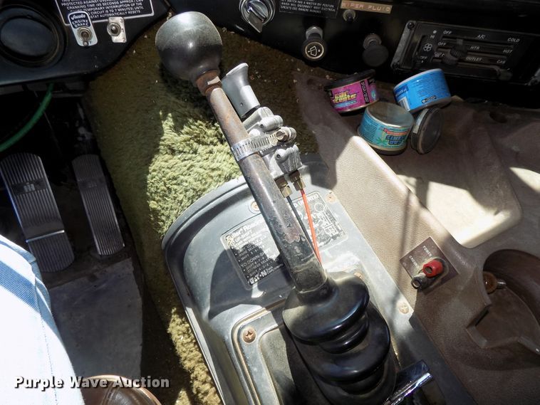 image for item DG2576 1984 International COF9670XL semi truck