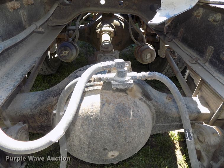 image for item DG2576 1984 International COF9670XL semi truck