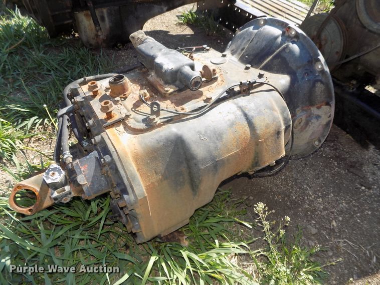 image for item DG2576 1984 International COF9670XL semi truck