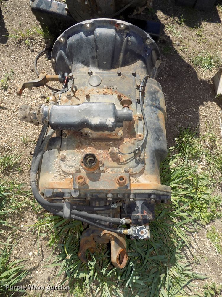 image for item DG2576 1984 International COF9670XL semi truck