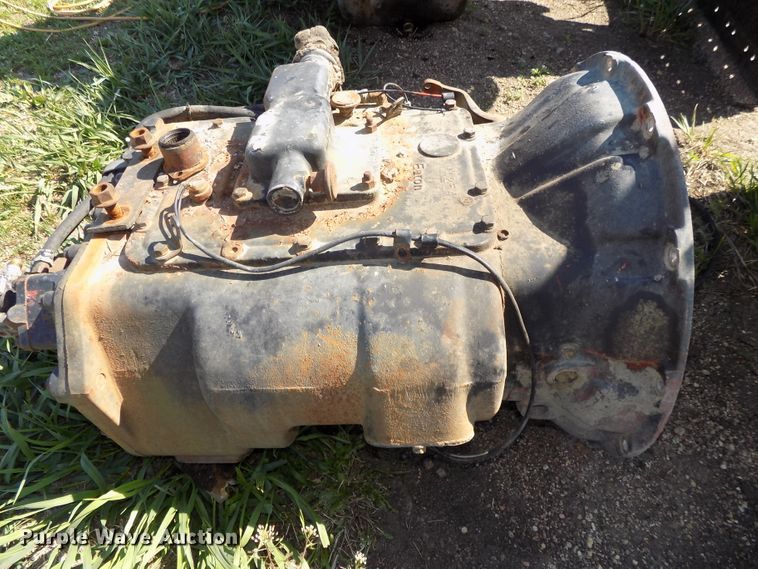 image for item DG2576 1984 International COF9670XL semi truck