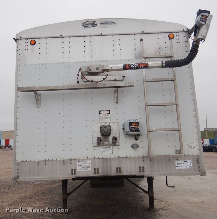 image for item DG5971 2011 Corn Husker Ultra-Lite double hopper bottom grain trailer