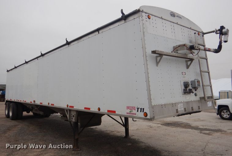 image for item DG5971 2011 Corn Husker Ultra-Lite double hopper bottom grain trailer