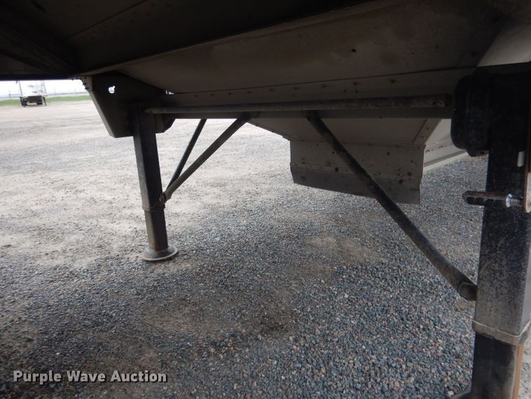 image for item DG5971 2011 Corn Husker Ultra-Lite double hopper bottom grain trailer