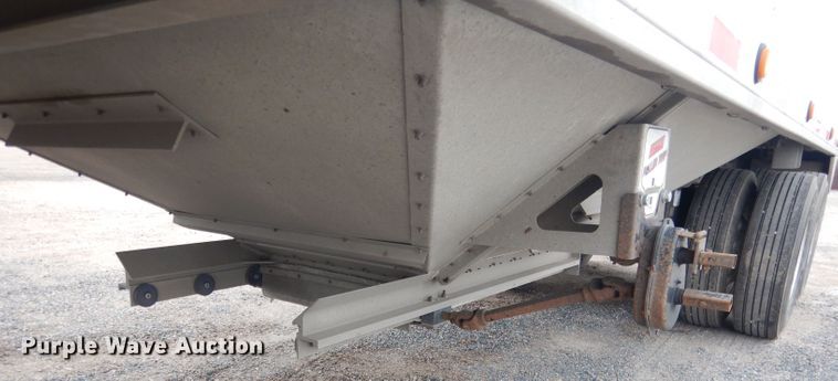 image for item DG5971 2011 Corn Husker Ultra-Lite double hopper bottom grain trailer