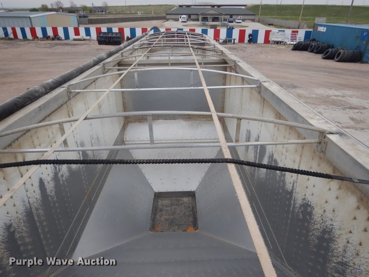 image for item DG5971 2011 Corn Husker Ultra-Lite double hopper bottom grain trailer