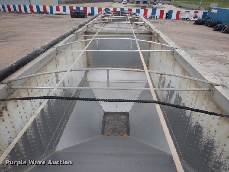 image for item DG5971 2011 Corn Husker Ultra-Lite double hopper bottom grain trailer