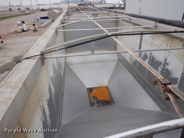 image for item DG5971 2011 Corn Husker Ultra-Lite double hopper bottom grain trailer