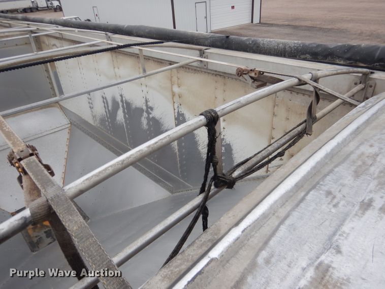 image for item DG5971 2011 Corn Husker Ultra-Lite double hopper bottom grain trailer