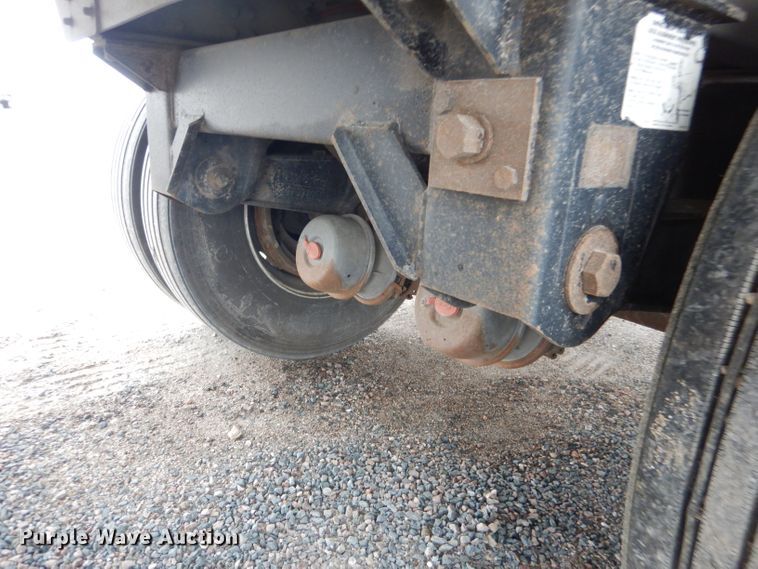 image for item DG5971 2011 Corn Husker Ultra-Lite double hopper bottom grain trailer