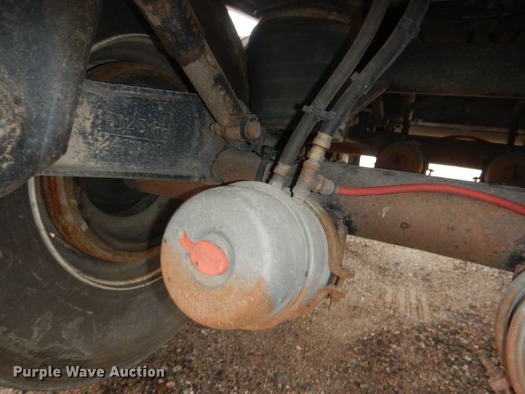 image for item DG5971 2011 Corn Husker Ultra-Lite double hopper bottom grain trailer